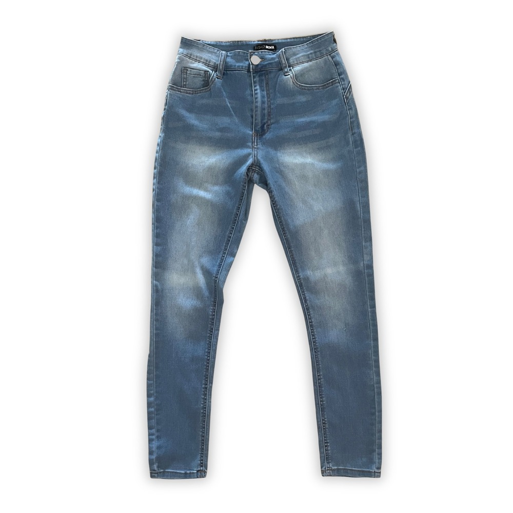 Fashion Nova Light to Medium Blue Faded Skinny Jeans Size 7